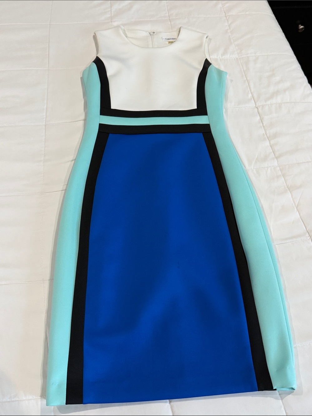 Colorblock Sheath Dress in White, Blue & Mint with Black Trim. Size 4